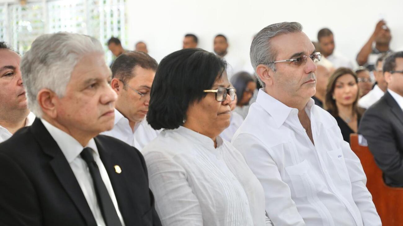 REPÚBLICA DOMINICANA: Presidente Abinader expresa pésame y solidaridad a senadora de Bahoruco, por fallecimiento de su esposo