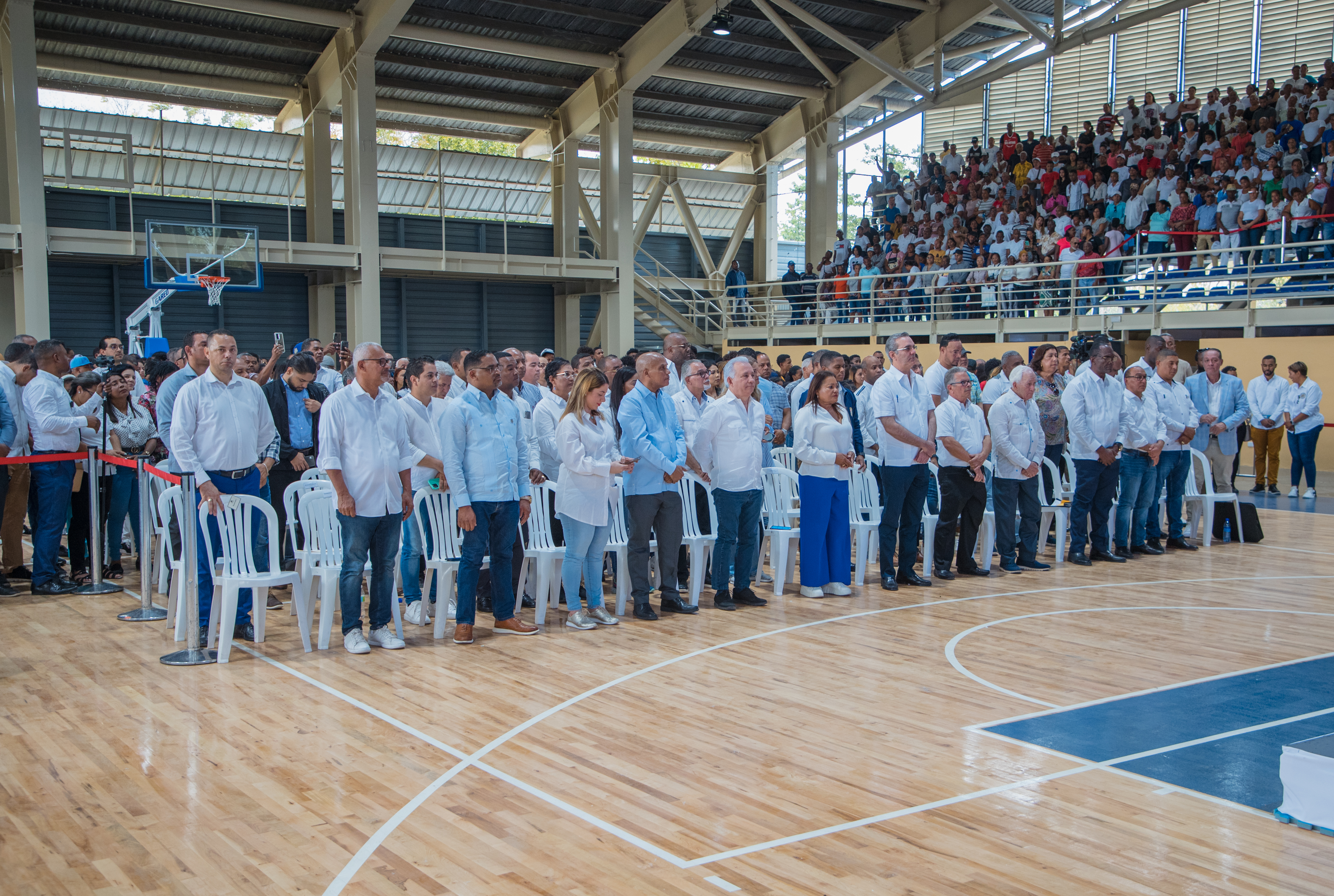 REPÚBLICA DOMINICANA: Presidente Abinader entrega remozado polideportivo de Los Alcarrizos e inaugura pabellón de wushu y canchas de baloncesto en el Centro Olímpico