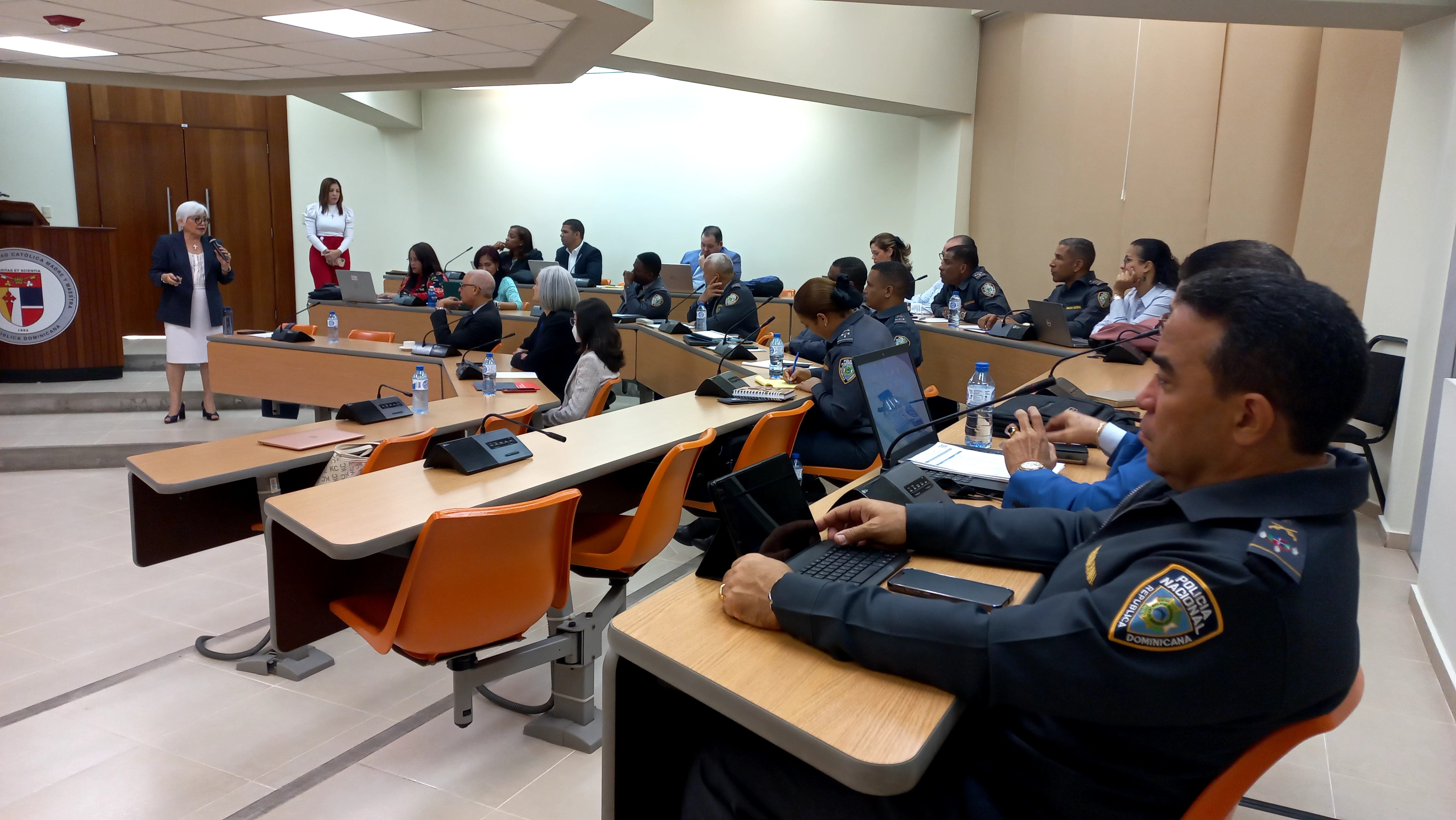 REPÚBLICA DOMINICANA: Comisión Técnica para la Reestructuración del Sistema Educativo de la P.N. trabaja en nuevo perfil del policía dominicano