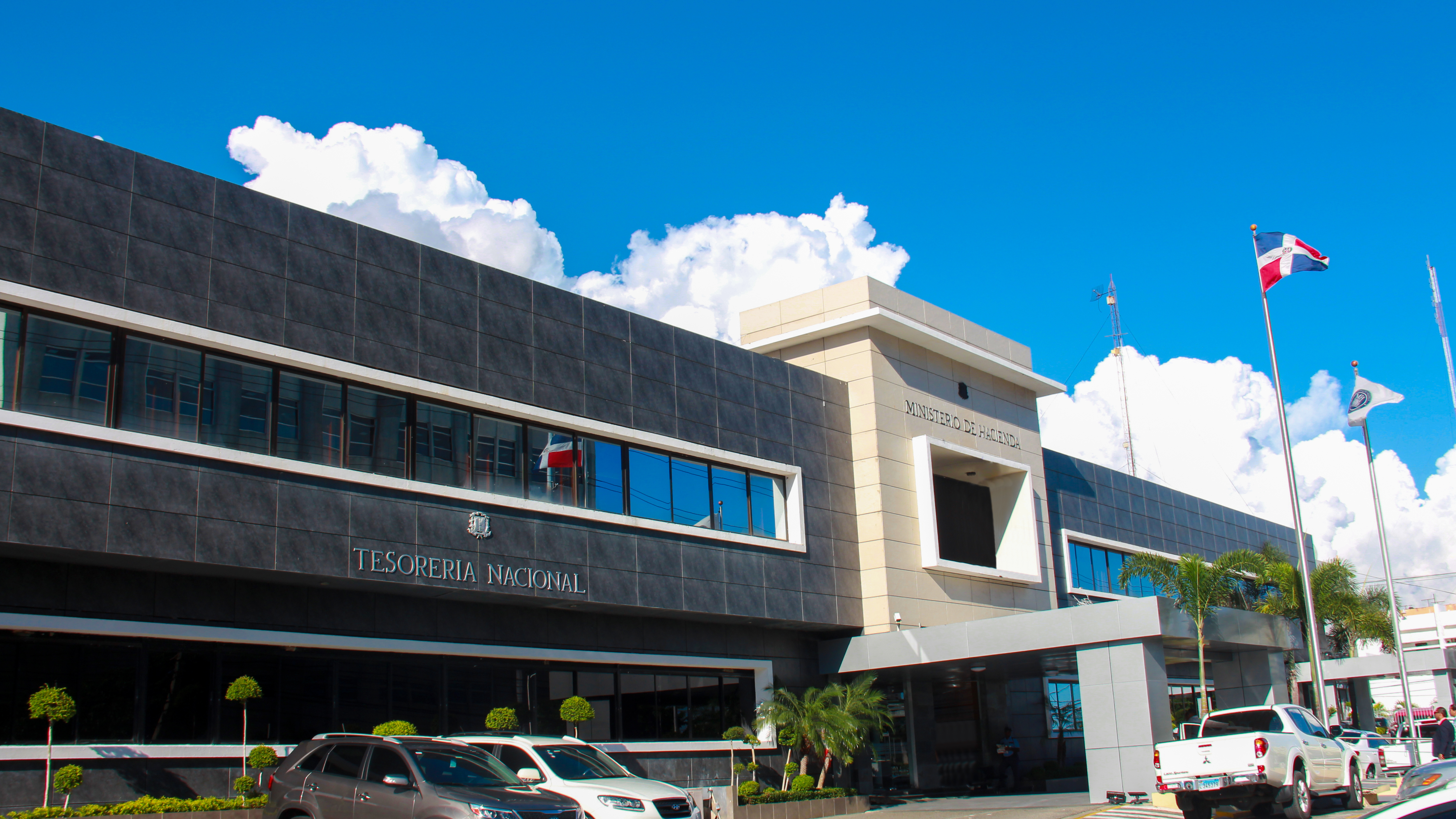 REPÚBLICA DOMINICANA: La Tesorería Nacional inicia este lunes el pago de la Regalía Pascual a pensionados, militares y Policía Nacional