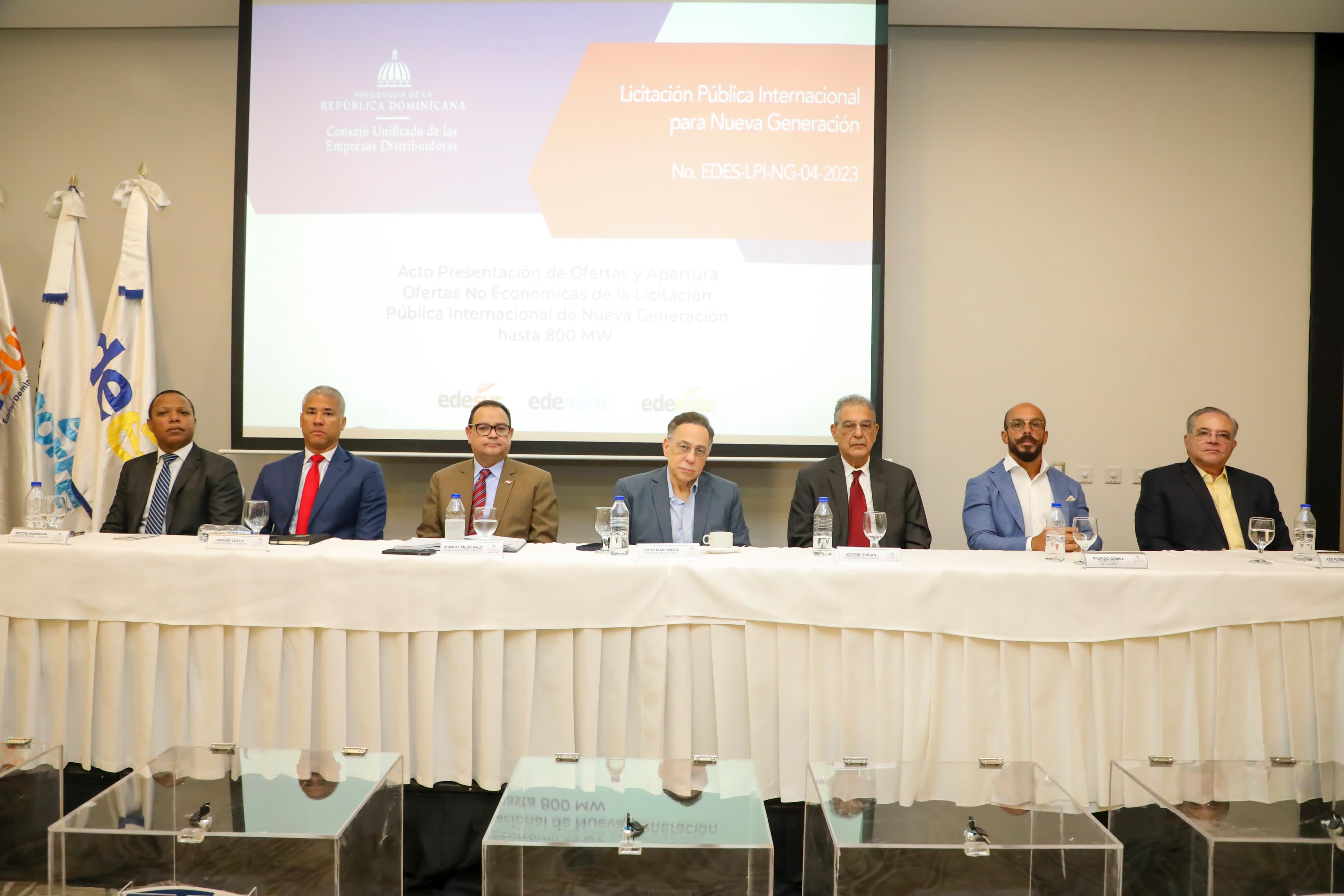 REPÚBLICA DOMINICANA: Empresas Distribuidoras de Electricidad reciben ofertas para la compra de 800 MW