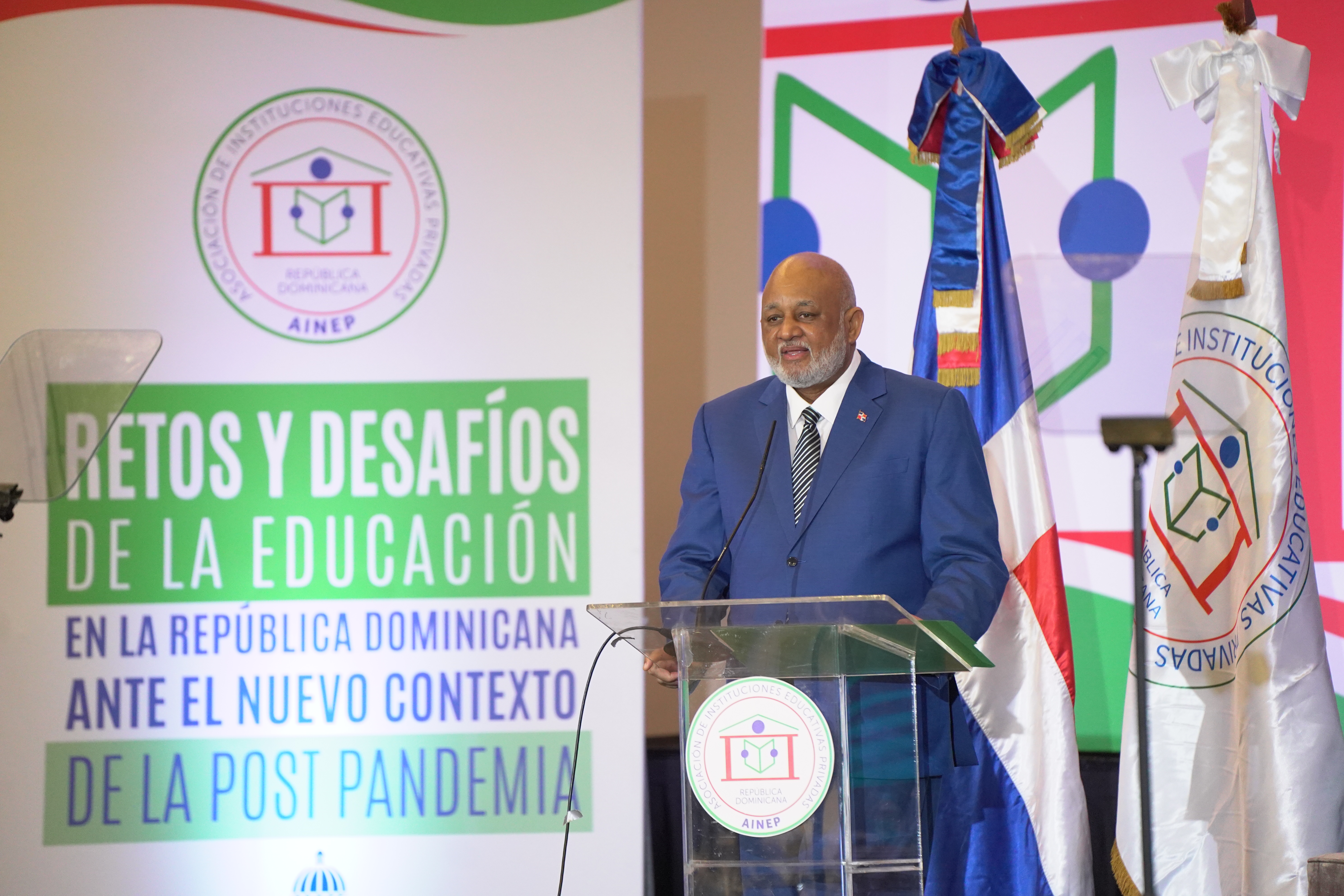 MINERD invita al sector educativo privado a sumarse al nuevo modelo  “Educación para Vivir Mejor” | Presidencia de la República Dominicana
