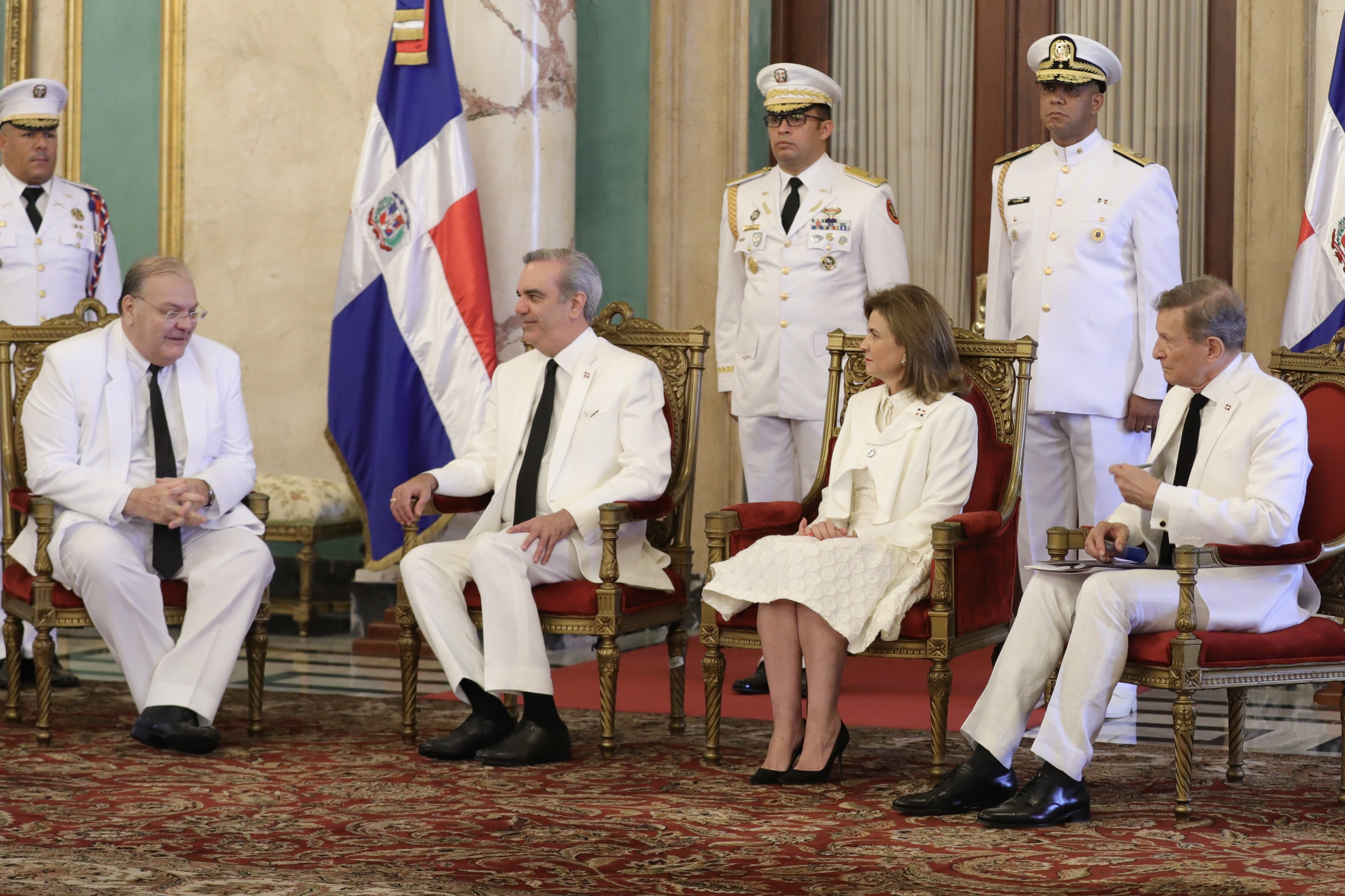President Abinader receives the credentials of eight new ambassadors
