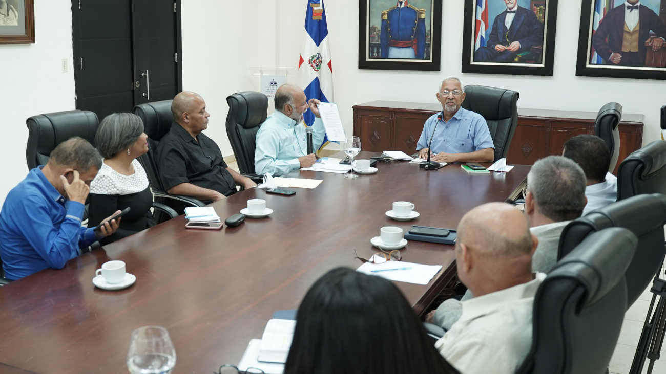 Ministerio de Educación y ADP unen esfuerzos para garantizar inicio de año  escolar exitoso | Presidencia de la República Dominicana