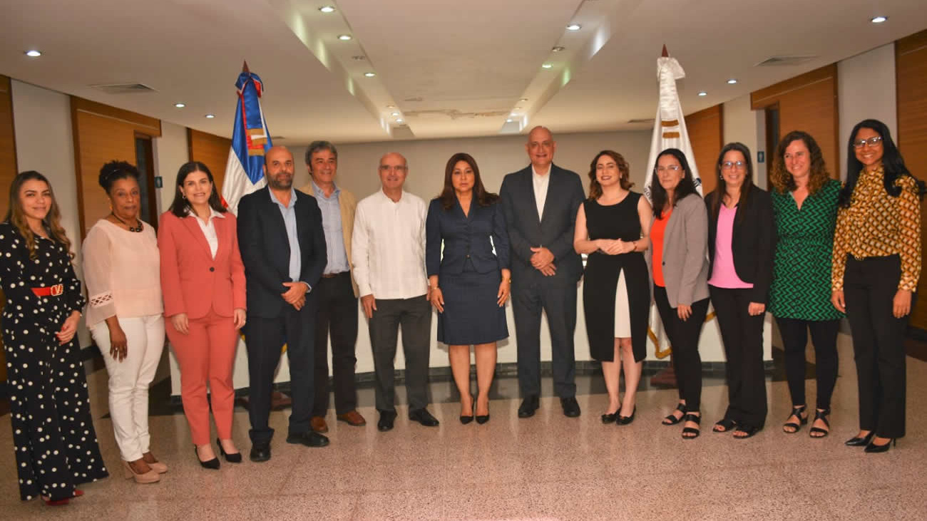 Gobierno y asesores de la ONU valoran avances de la estrategia piloto  Comunidades de Cuidado | Presidencia de la República Dominicana