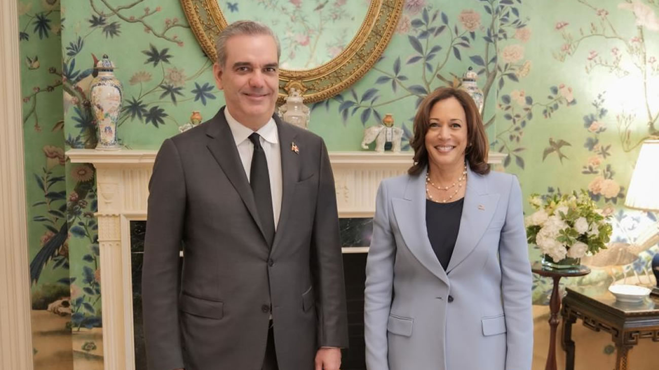 Presidente Abinader junto a la Vicepresidenta Kamala Harris