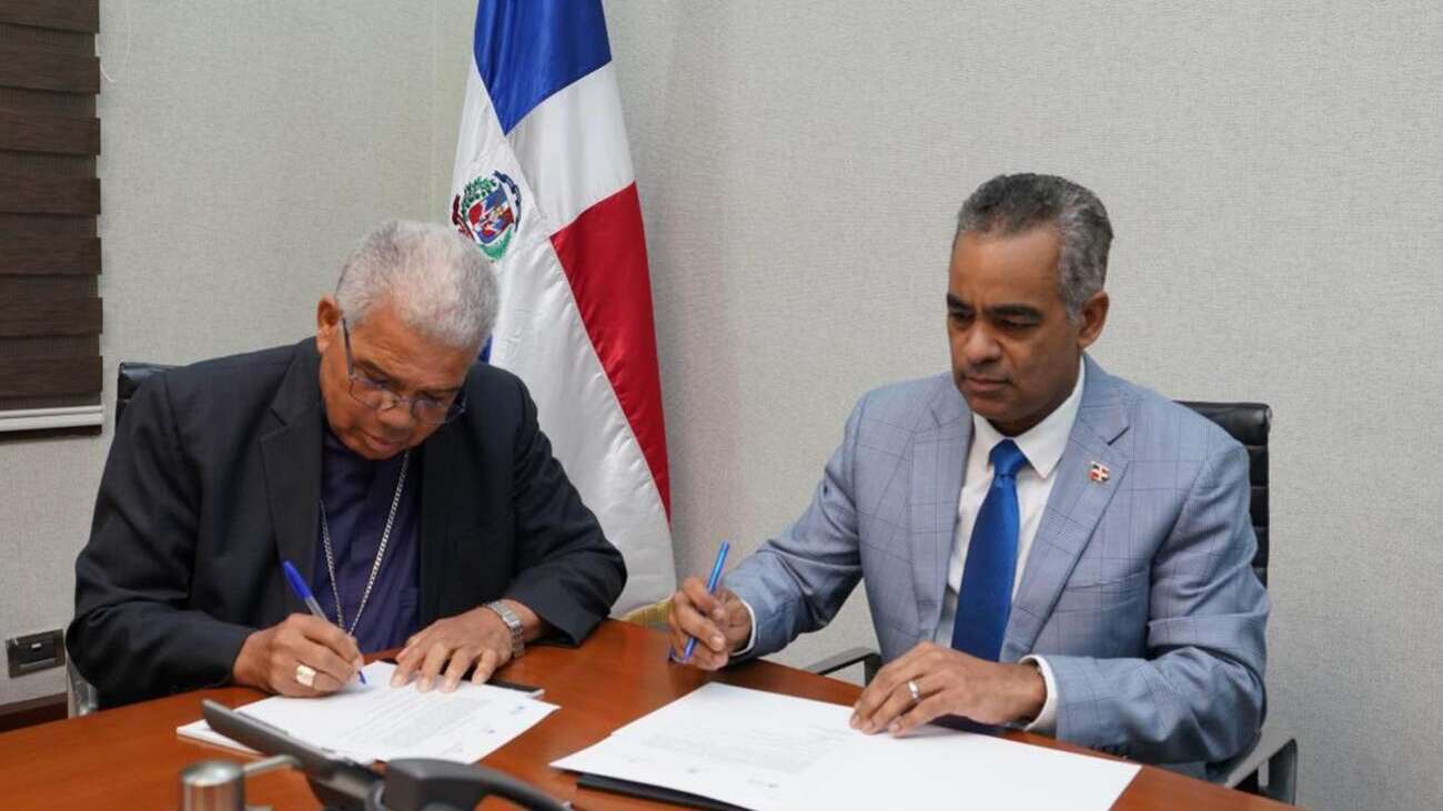 Ministerio de la Presidencia entrega lotes en Ciudad Juan Bosch para  construcción de tres iglesias | Presidencia de la República Dominicana