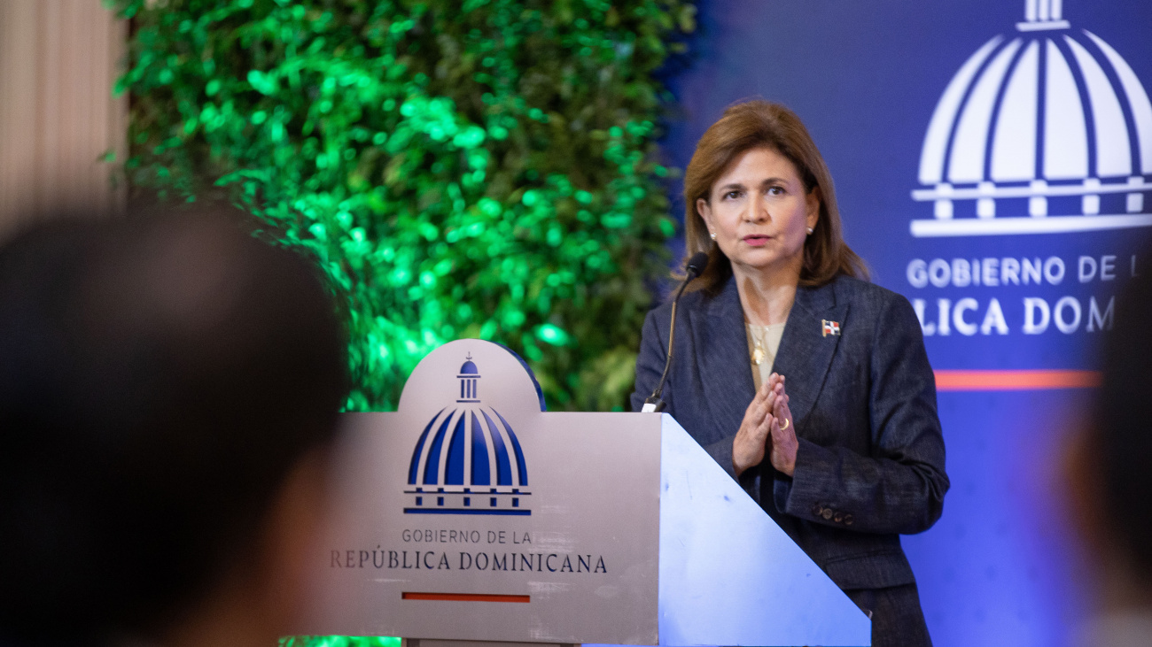 Vicepresidenta Raquel Peña 