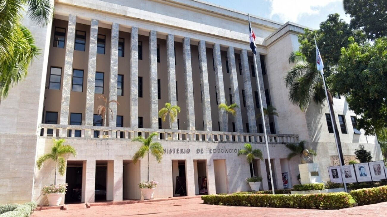 Fachada Ministerio de Educación