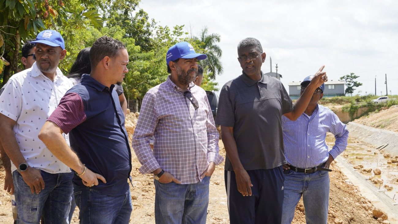 INDRHI inspecciona sistemas de riego en Bajo Yuna tras tormenta Franklin y supervisa obras en curso