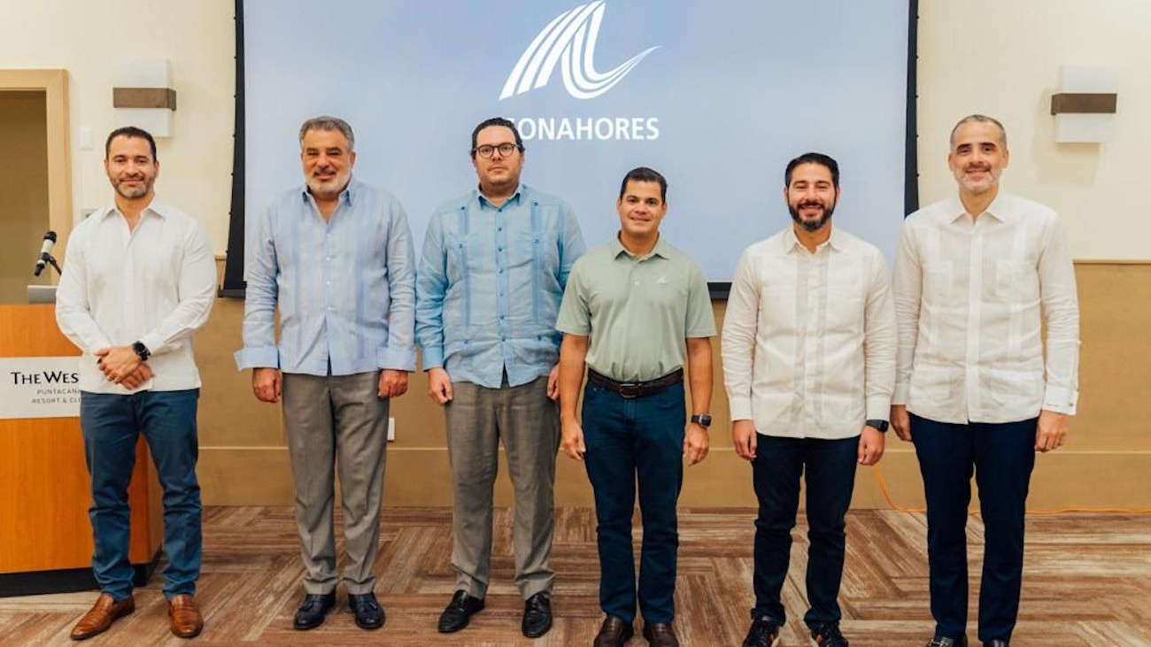 Mario Franco, Enrique De Marchena, Enmanuel Cedeño Brea, David Llibre, Francisco A. Torres y Oscar Saladín.