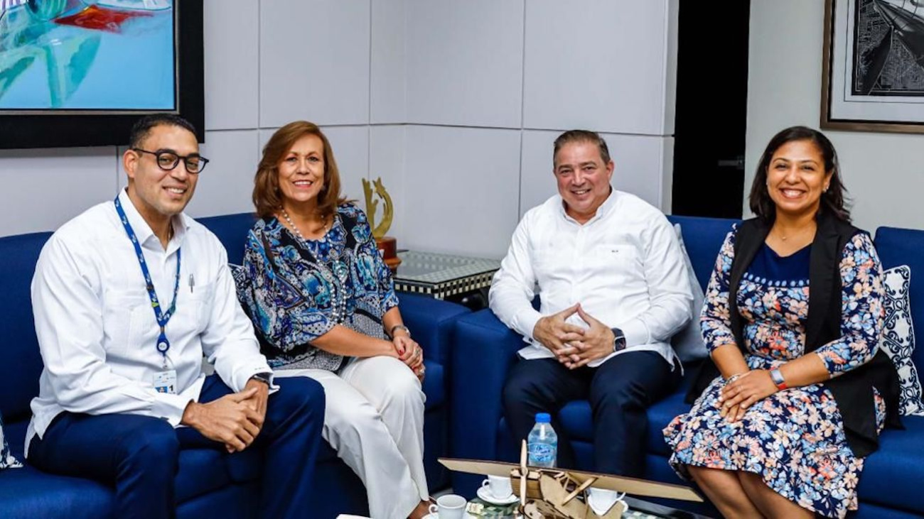 Miguel Amaury Mejía, Verónica García Malo, Héctor Porcella y Judit León