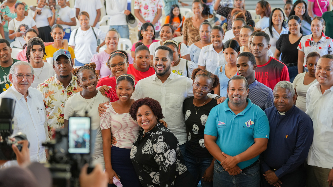 Ministerio de la Juventud otorgará 1,000 becas con prioridad para jóvenes vulnerables de Elías Piña, Manzanillo y otras zonas fronterizas