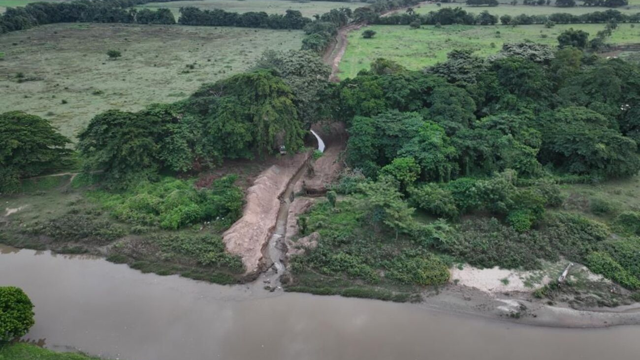 INDRHI realiza pruebas de bombeo en el canal La Vigía; está listo para operar