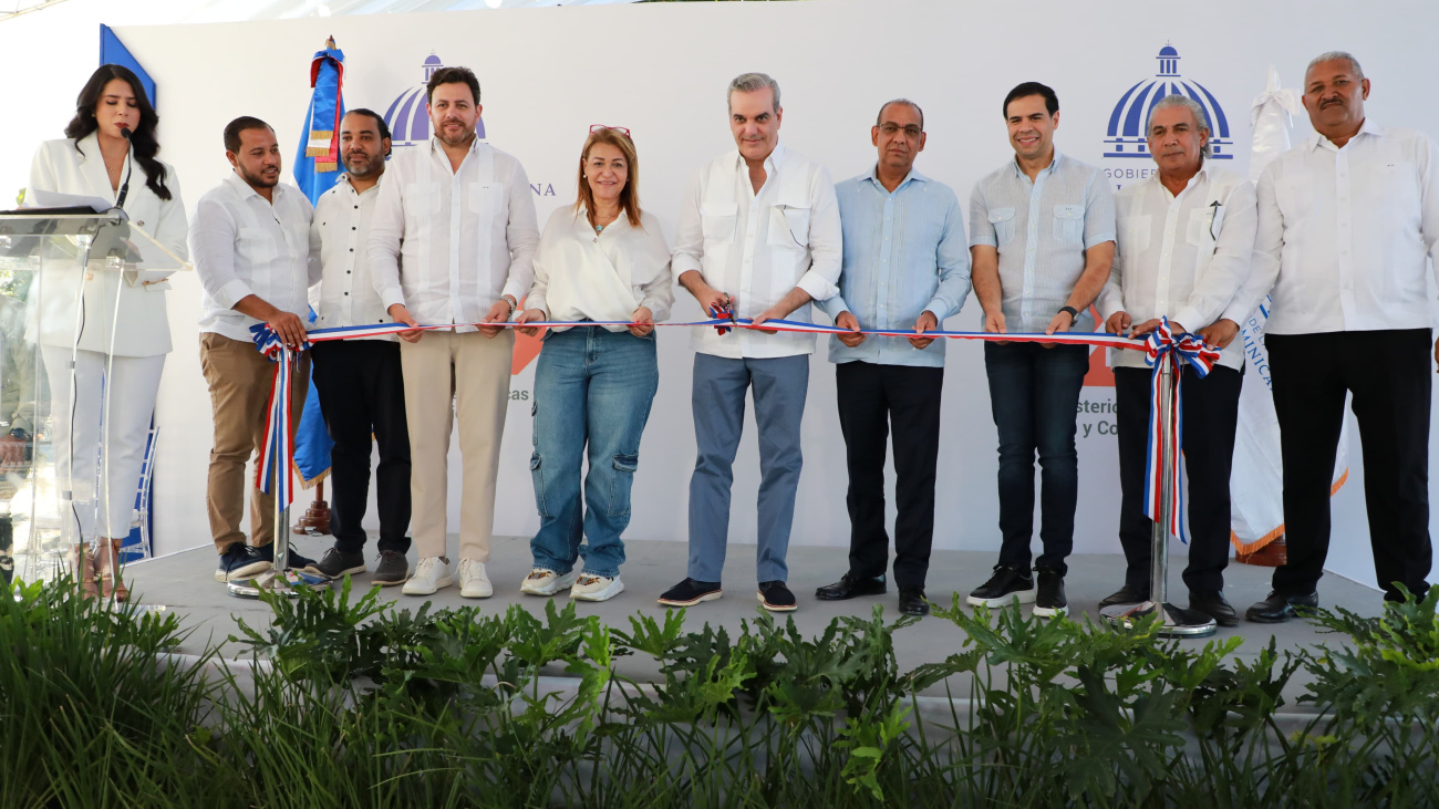 Presidente Abinader culmina jornada en San José de Ocoa inaugurando la carretera Arroyo Palma-Bello Sobrante