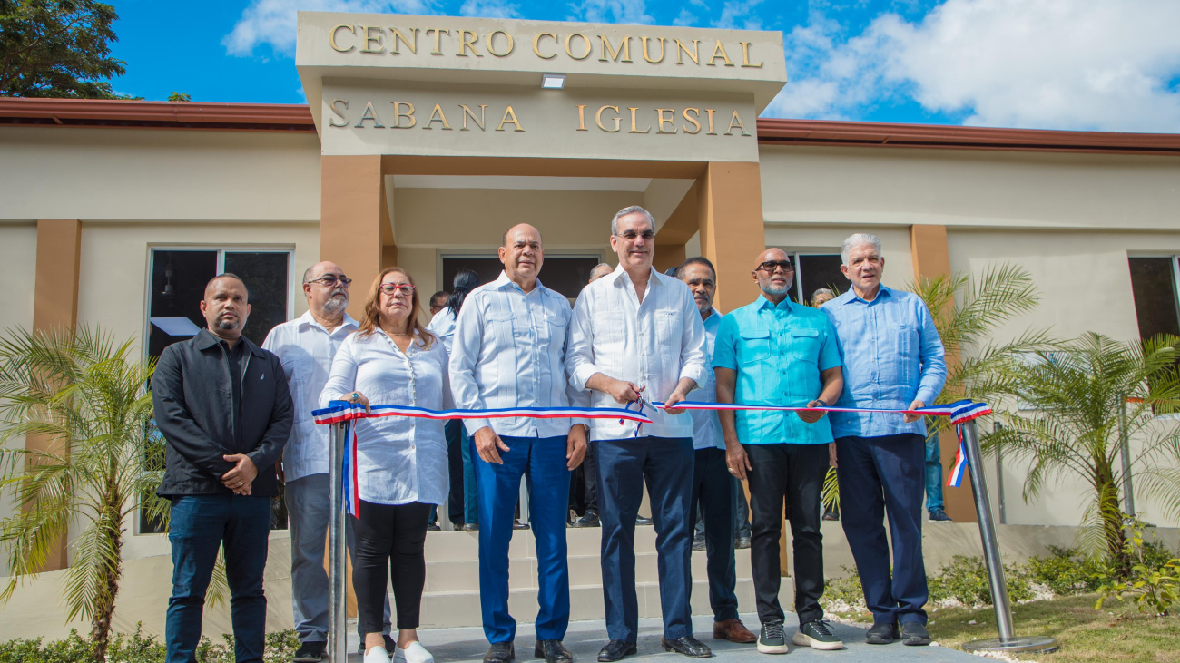 Presidente Abinader durante la inauguración