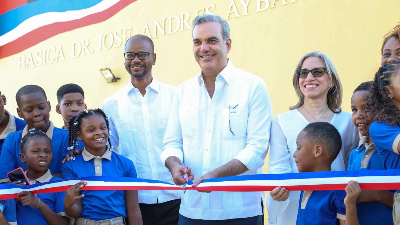 Presidente Abinader Inaugura Tres Centros Educativos Y Un Puente En ...