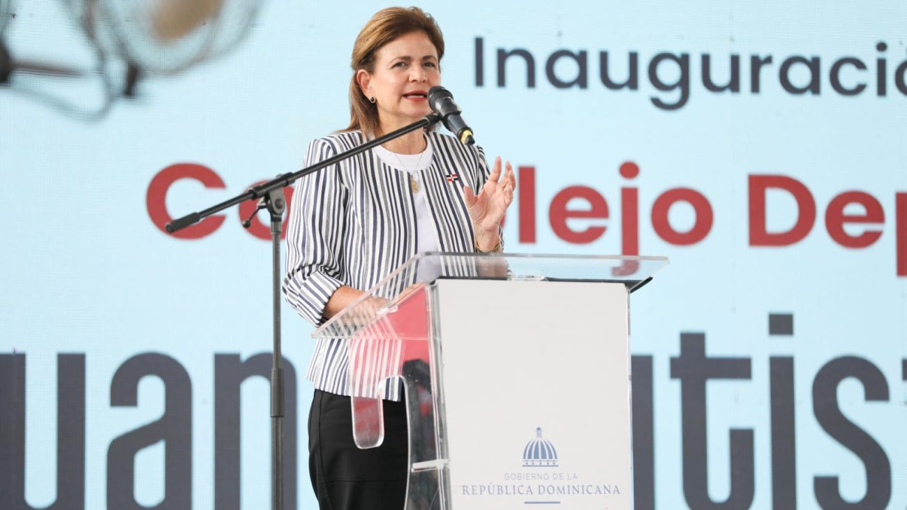 Vicepresidenta de la Republica raquel peña