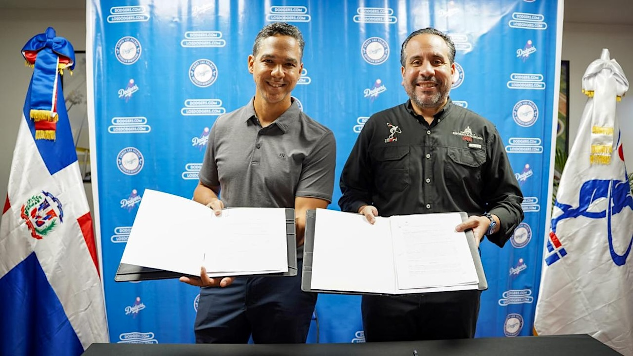 Inefi y Anbard firman acuerdo en pro del béisbol dominicano