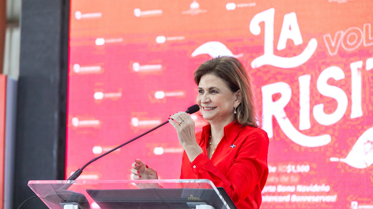 Vicepresidenta Raquel Peña encabeza lanzamiento del Bono Navideño y del programa “La Navidad del Cambio” en Santiago