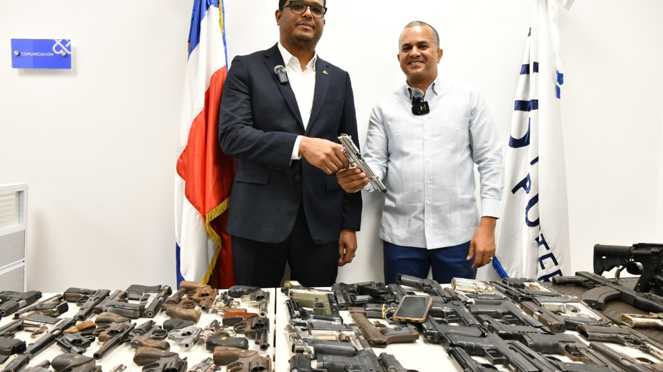 Entrega Protocolar Armas de Fuego