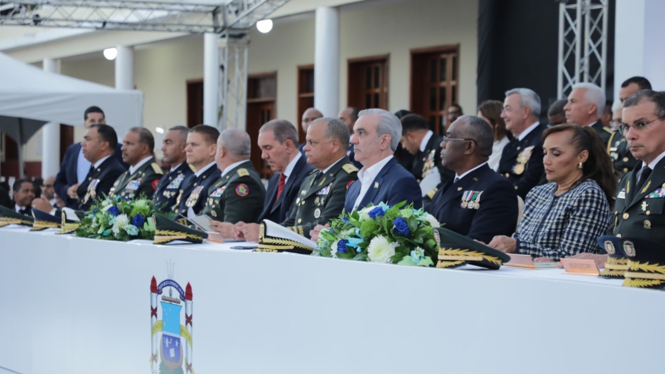 Presidente Abinader encabeza graduación de 26 damas y caballeros guardiamarinas | Presidencia de la República Dominicana