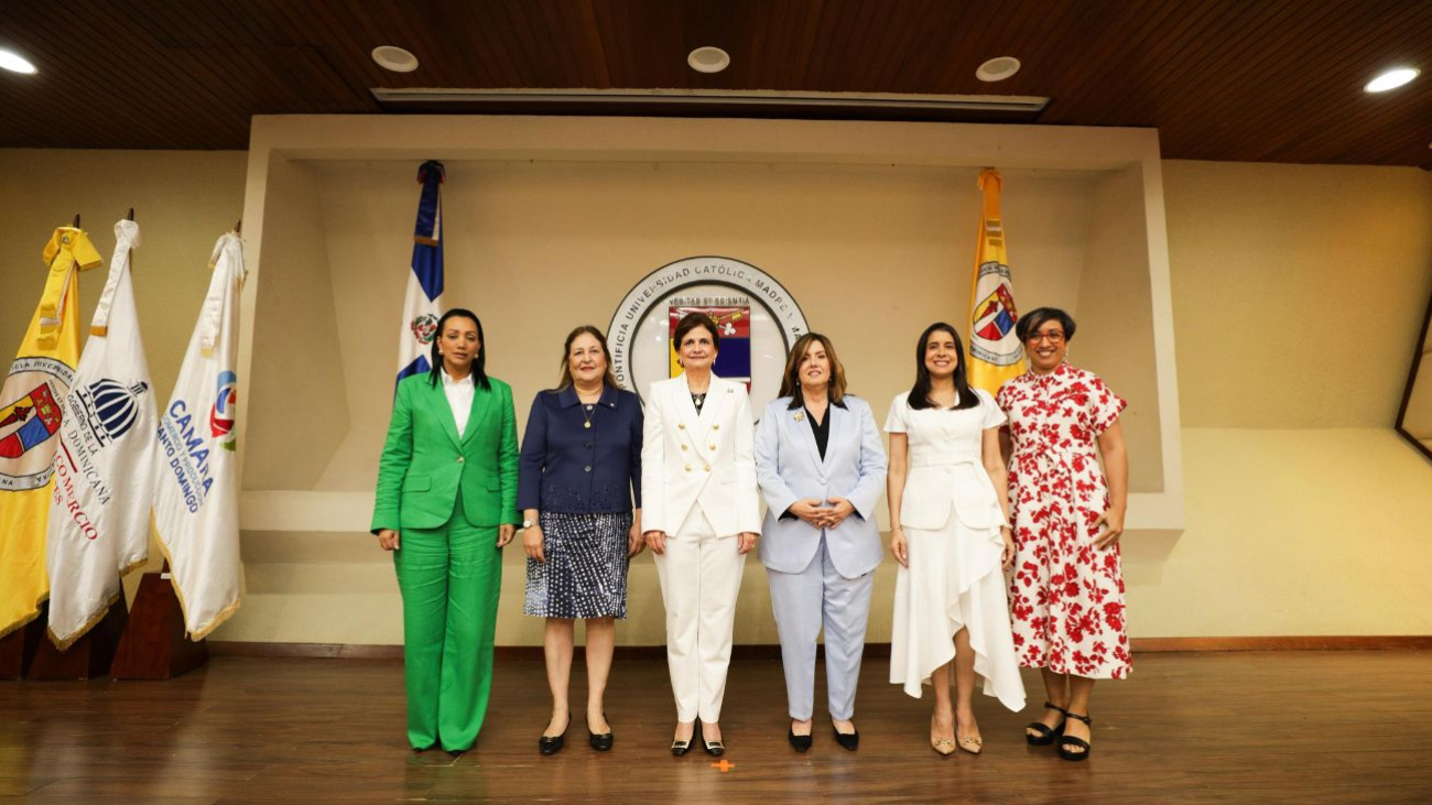 Vicepresidenta Raquel Peña