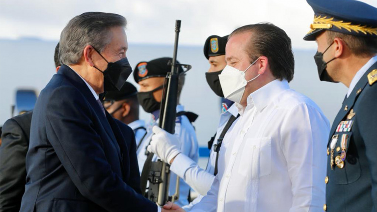 Ministro Paliza recibe presidente de Panamá y Costa Rica