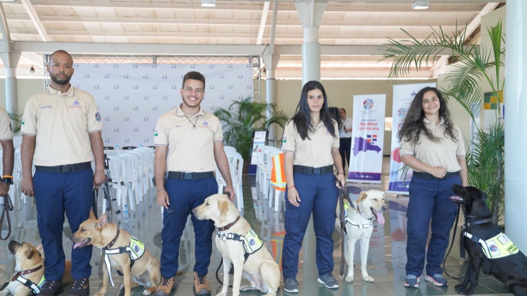 Unidad canina en Aeropuerto Internacional del Cibao