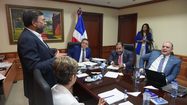 INDRHI presenta a Comisión de Hacienda del Senado detalles proyecto Monte Grande 