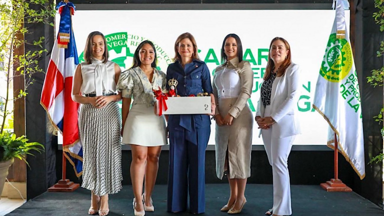 Vicepresidenta Raquel Peña asegura la mujer es parte fundamental de éxitos del país