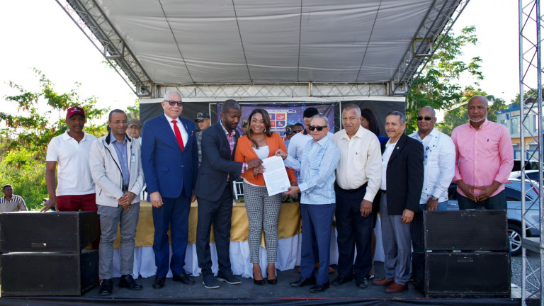 Donación de terrenos para construcción de Palacio Municipal, Hospital y Destacamento en Hatillo en San Cristóbal