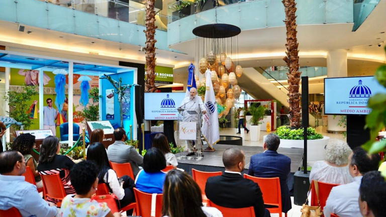 Medio Ambiente realiza feria “Ambiente y Ciudadanía” para promover la conciencia ambiental
