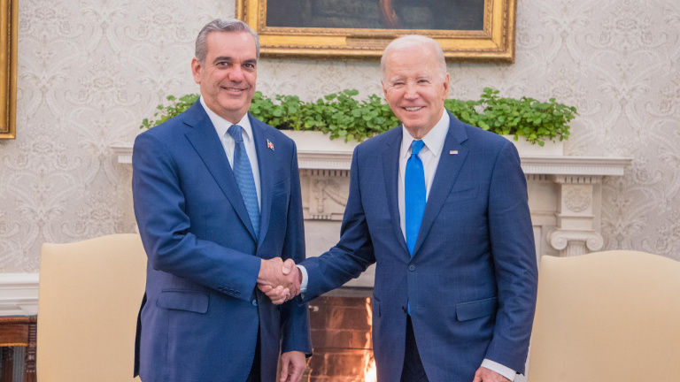 Presidente Abinder junto al presidente Biden