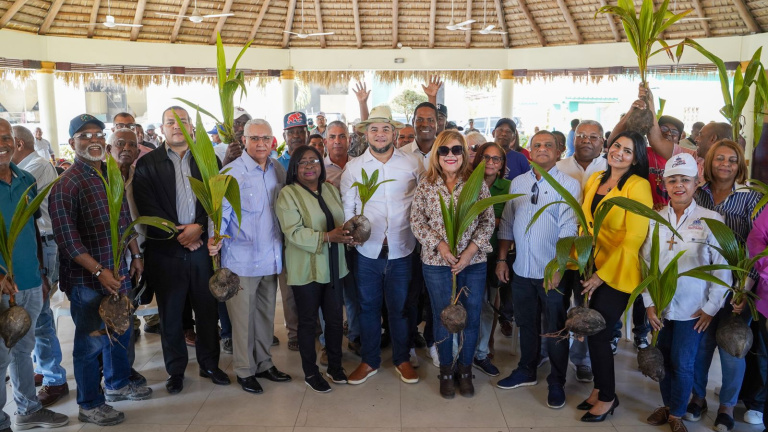 Plan Nacional para el Relanzamiento del Sector Coco de la República Dominicana. 
