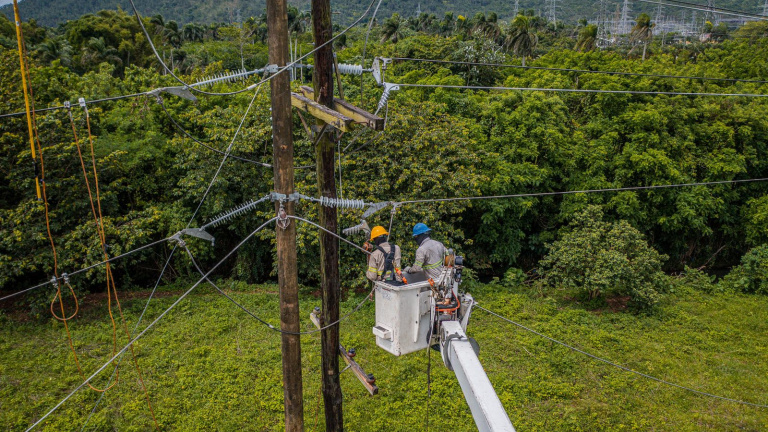 Trabajos en línea 69 kV