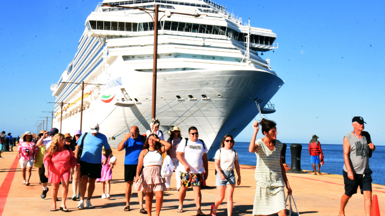 crucero cabo rojo