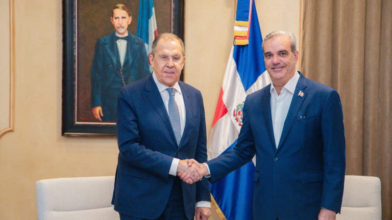 Presidente Abinader recibe al canciller ruso, Serguéi Lavrov, en el Palacio Nacional