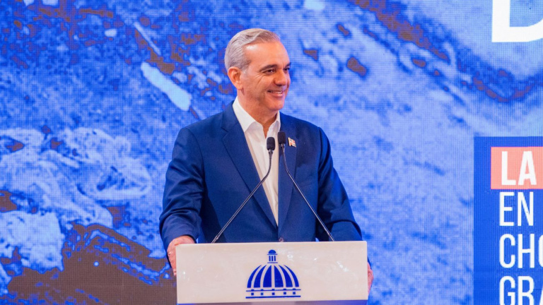 Presidente Abinader en LA Semanal